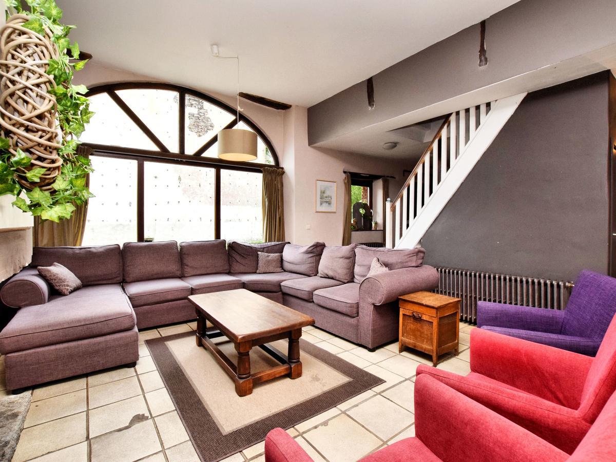 Spacious Holiday Home In Lierneux With Garden Kültér fotó